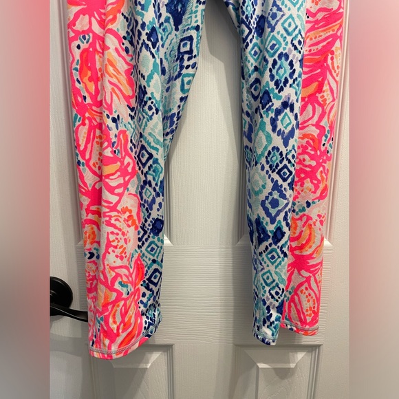 Lilly Pulitzer Luxletic Weekender Blue Pink Crop Leggings Women’s Size Large - Picture 2 of 8